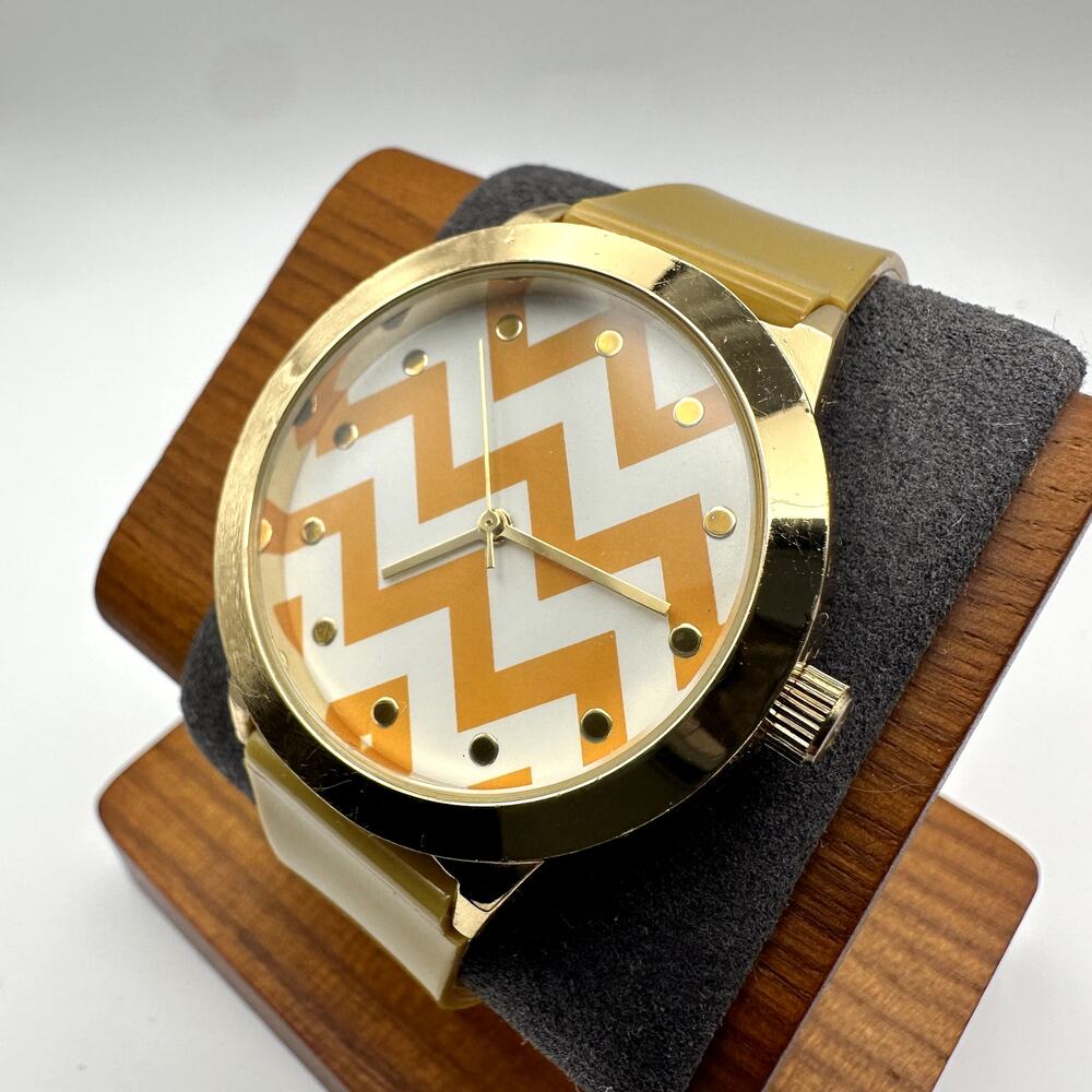 Fortune NYC Gold Tone Chevron Dial Tan Strap Quartz Watch
